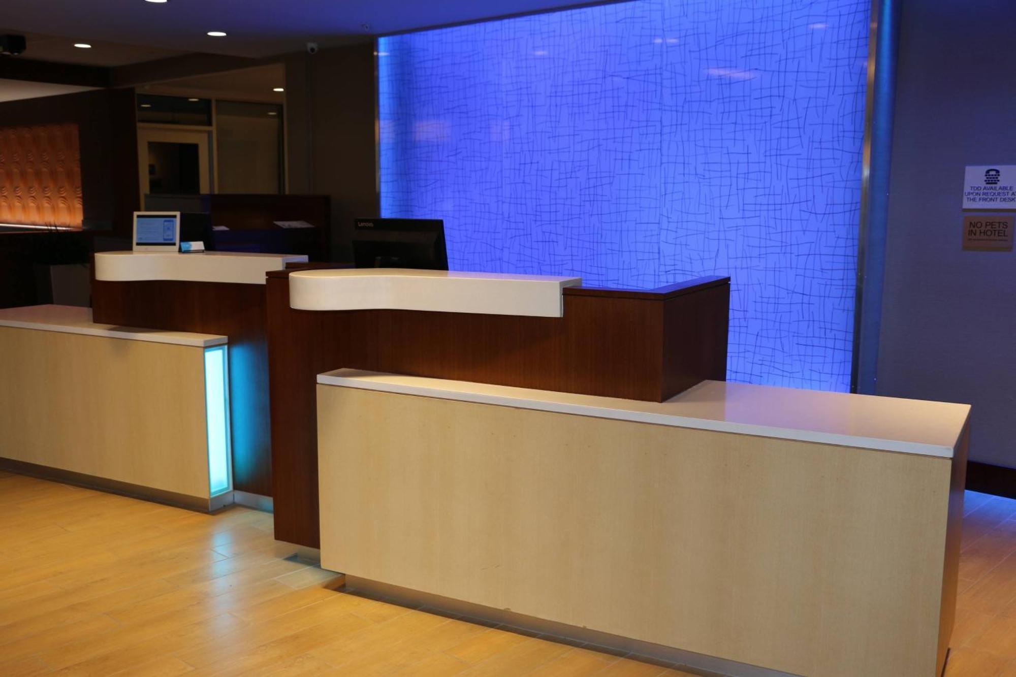 Fairfield Inn & Suites By Marriott Боулинг-Грин Экстерьер фото