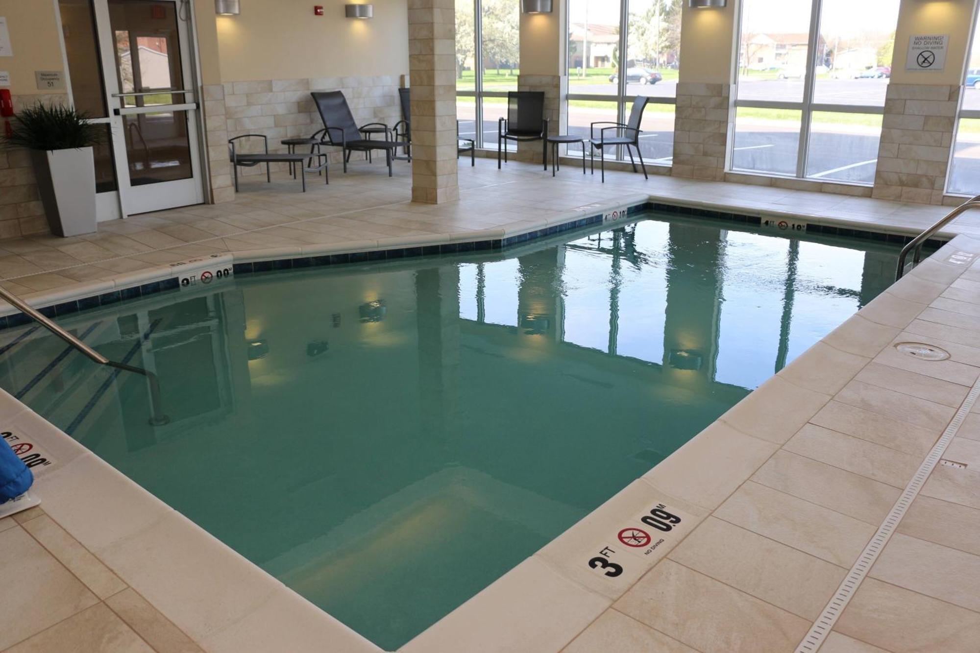 Fairfield Inn & Suites By Marriott Боулинг-Грин Экстерьер фото